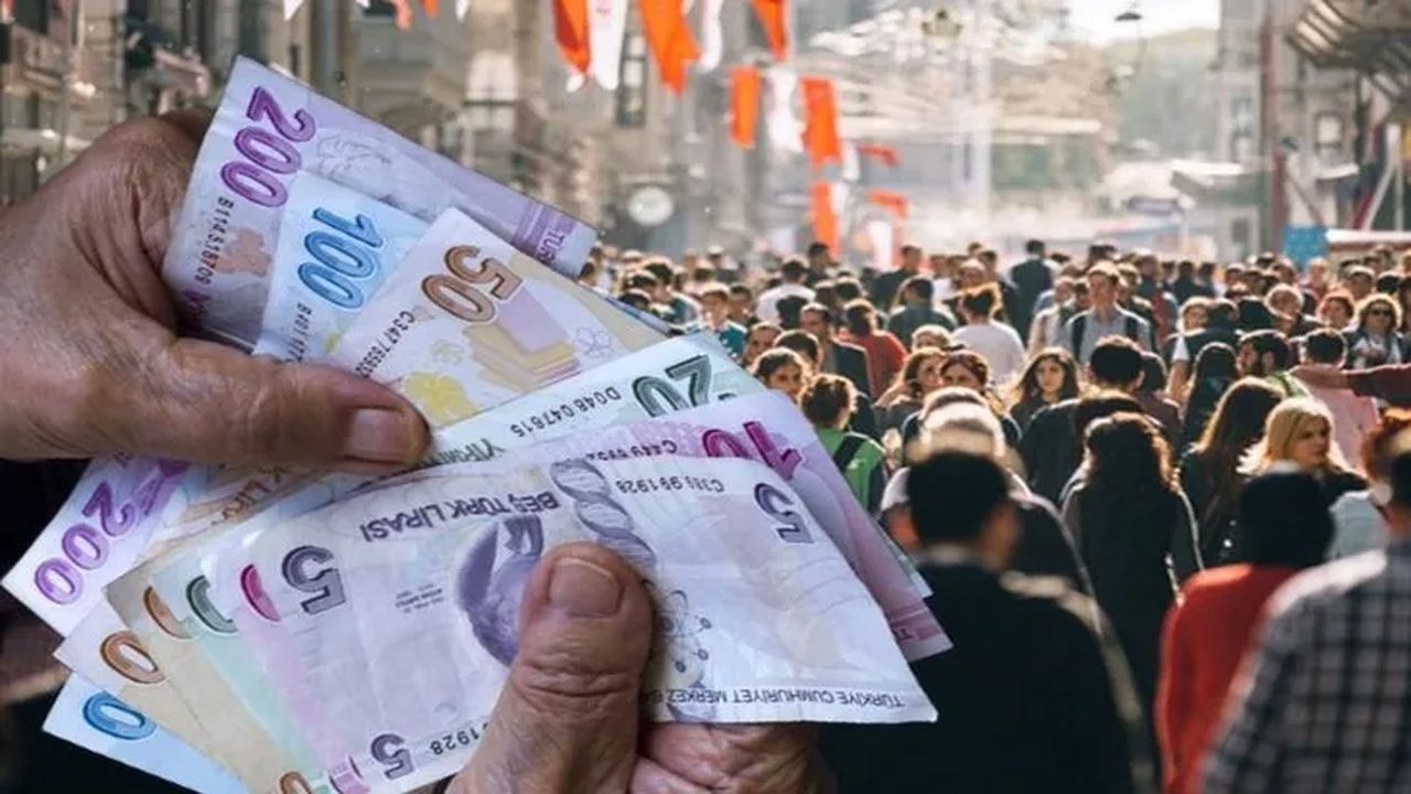 2026 asgari ücret tahmini belli oldu: SGK uzmanı Özgür Erdursun oran verdi